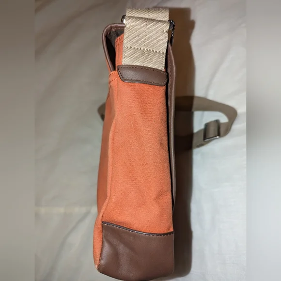 AUTHENTIC COACH MENS CAMDEN ORANGE CANVAS LARGE MESSENGER BAG #70829 GUC - Picture 16 of 16